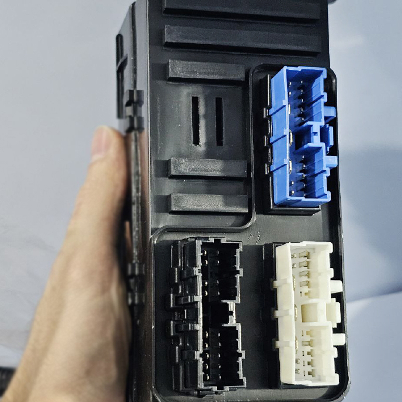  دسته سیم جعبه فیوز رله تیبا (کد Sn0392408) برند کروز 