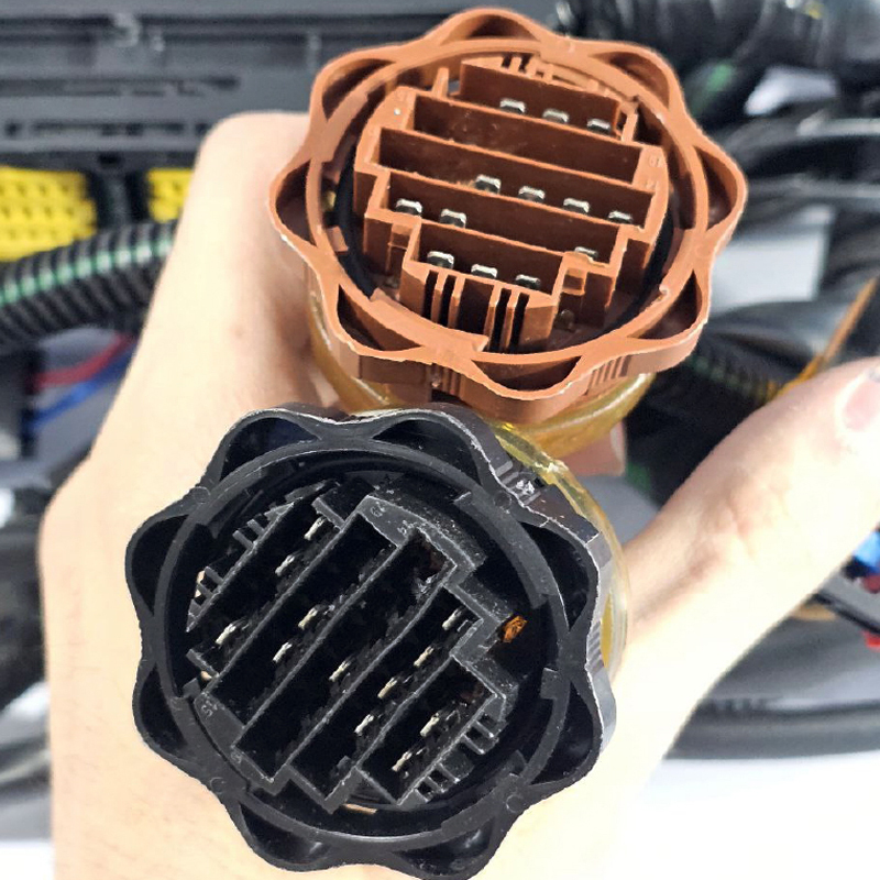  دسته سیم موتور زیمنس سمند EF7 (کد IK00546280) برند دناکو 